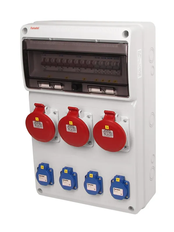 FAMATEL v671 ZSF40003000.0 /3952 Zásuvková skříň IP44 jištěná bez chrániče - přístroje Eaton Nakupujte Hned
