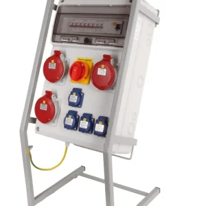 Vrácení Zdarma FAMATEL v67323 ZSFV40003000.1 /3952  Zásuvková skříň IP44 jištěná s chráničem 63/4/003 na kov. - přístroje Eaton