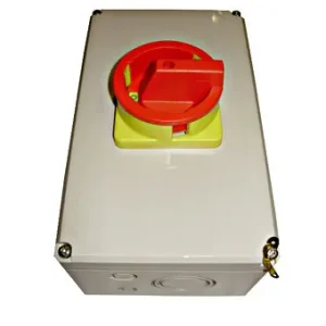 SCHRACK IN8P2338-- Vypínač LTS80A v krytu IP65 + PE svorka, 3.pól, 80A, červený Sleva