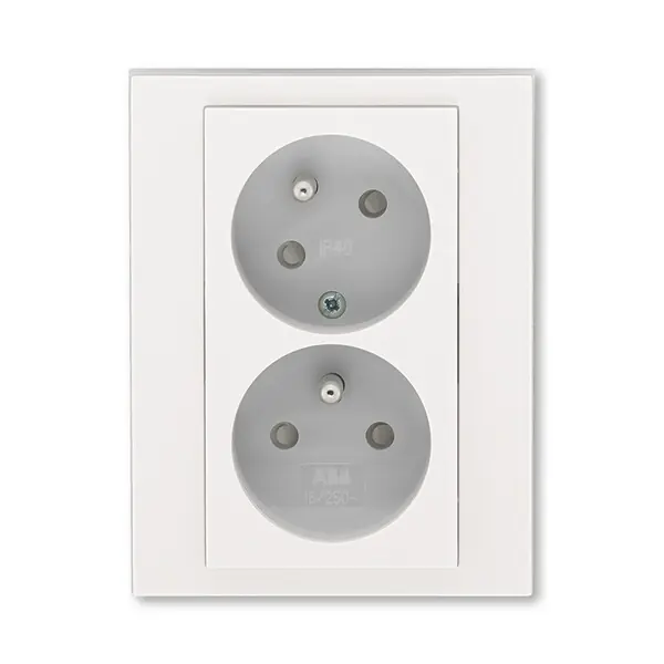 Výhodná Nabídka ABB 5513H-C02357 68, LEVIT Zásuvka dvojnásobná, s cl., nat.dut.; perleťová/ledová bílá