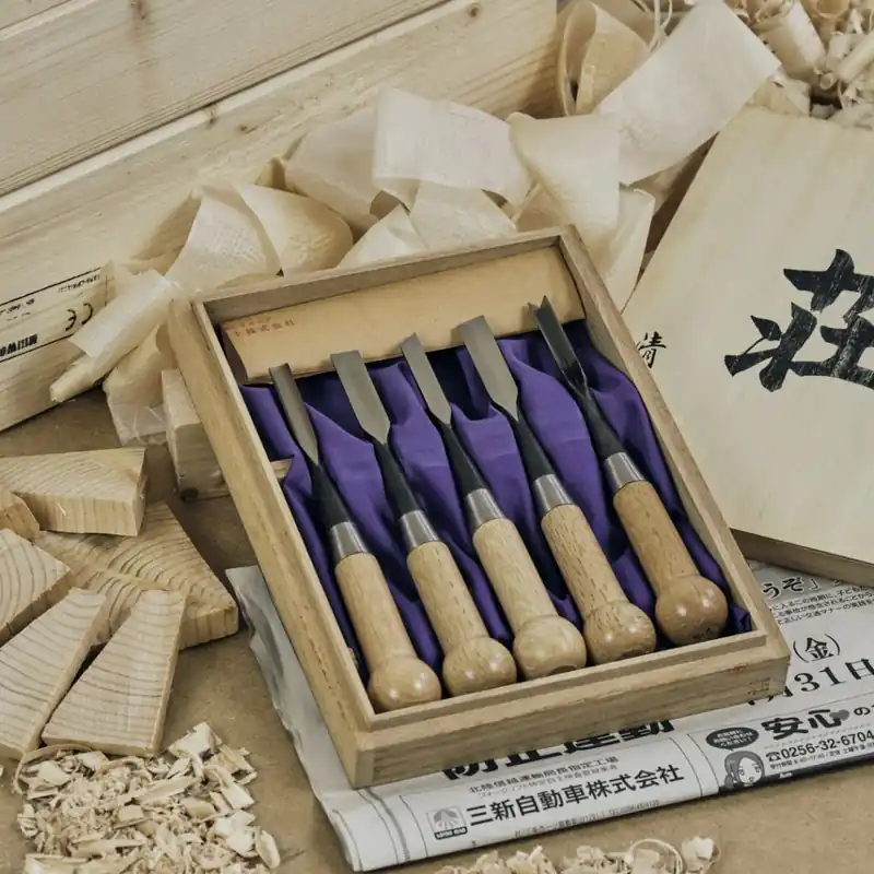 Záruka V Ceně Sada japonských ručně-vyráběných řezbářských dlát SEIGEN SAKU SOU na výrobu houslí - 5 kusů